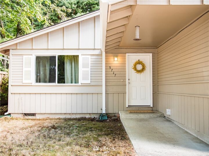 Property Photo:  5717 E Roosevelt Avenue  WA 98404 