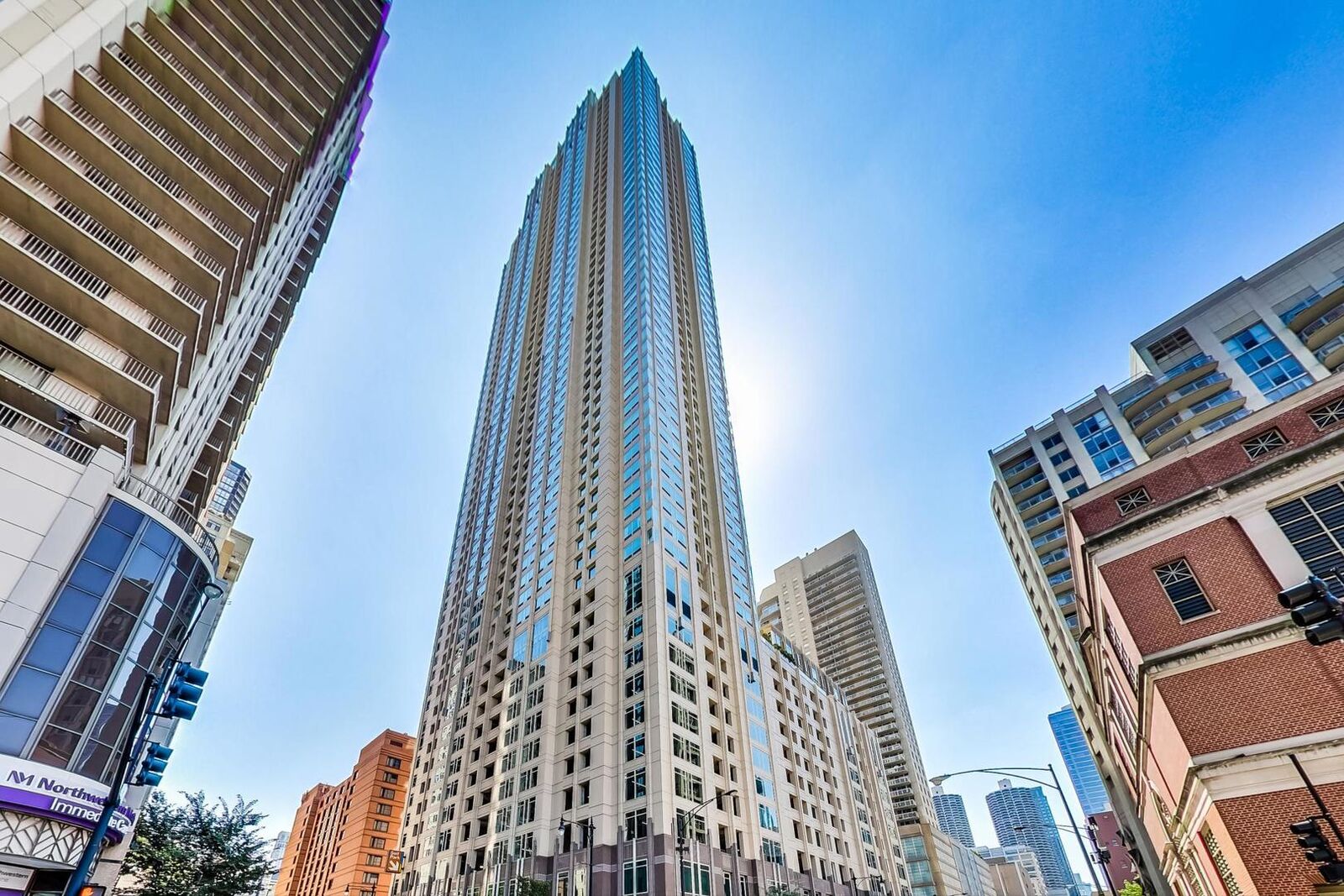 Property Photo: 33 W Ontario Street Ph-D IL 60654