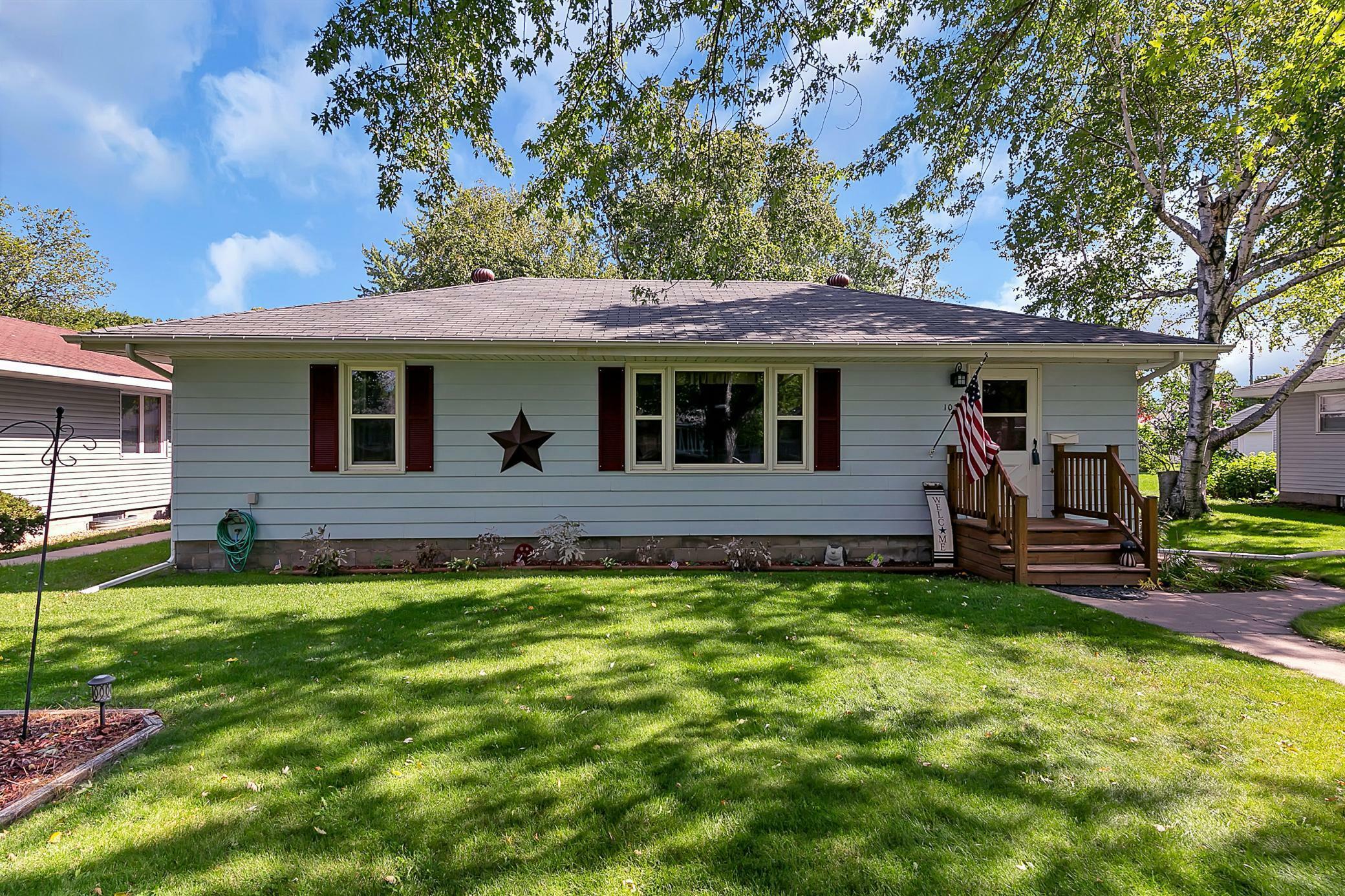 Property Photo:  1022 28th Avenue N  MN 56303 