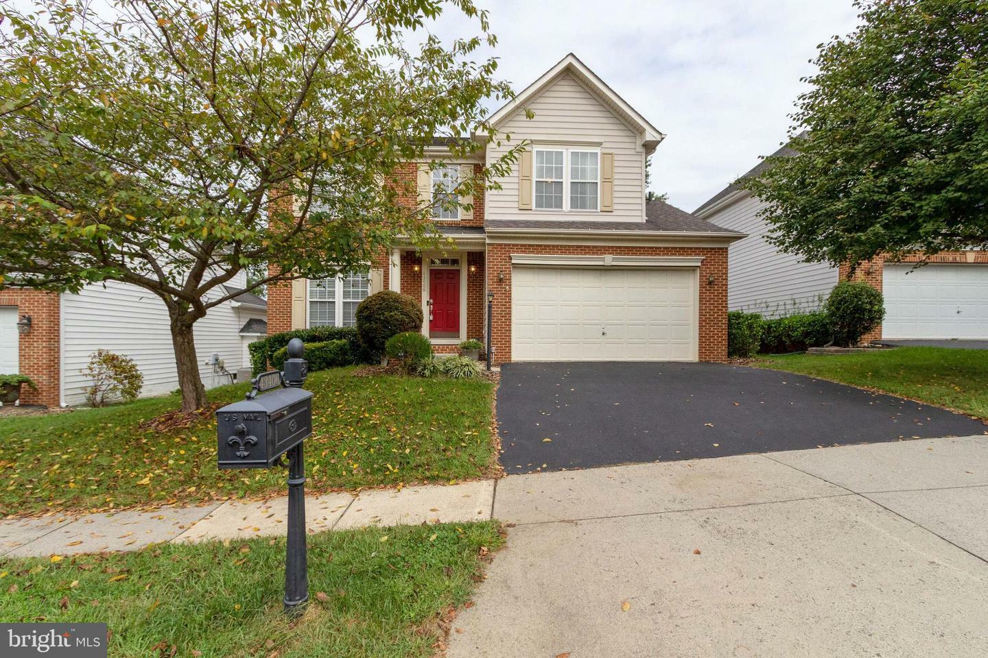 Property Photo:  43406 Coton Commons Drive  VA 20176 