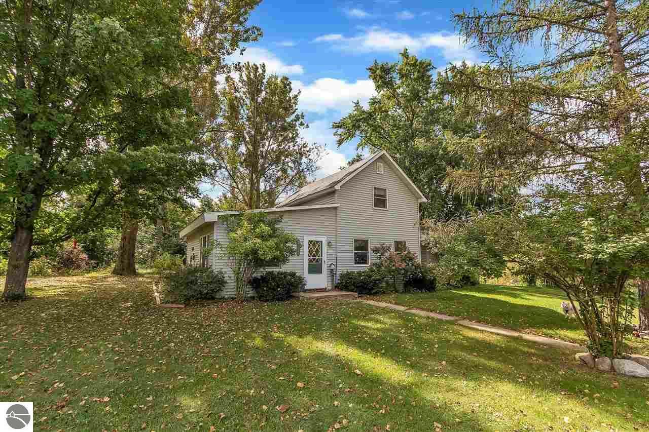 Property Photo:  3920 E 14 Road  MI 49663 