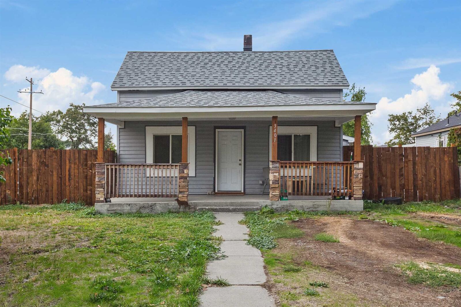 Property Photo:  3401 N Stone St  WA 99207-4672 