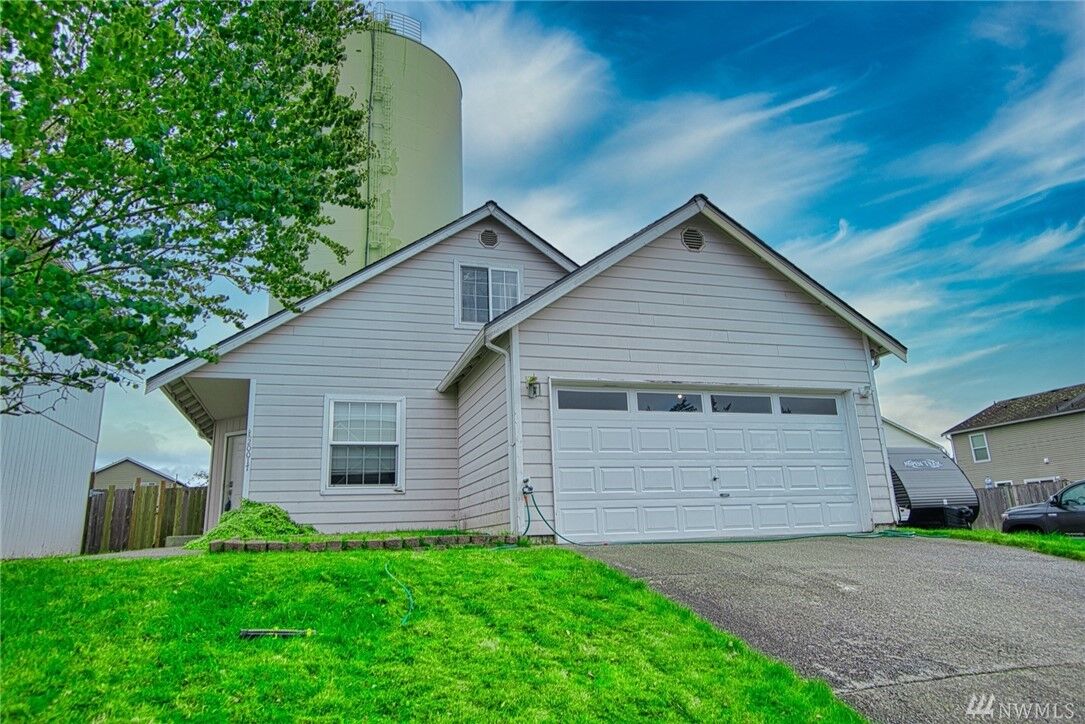 Property Photo:  20017 17th Ave E  WA 98387 