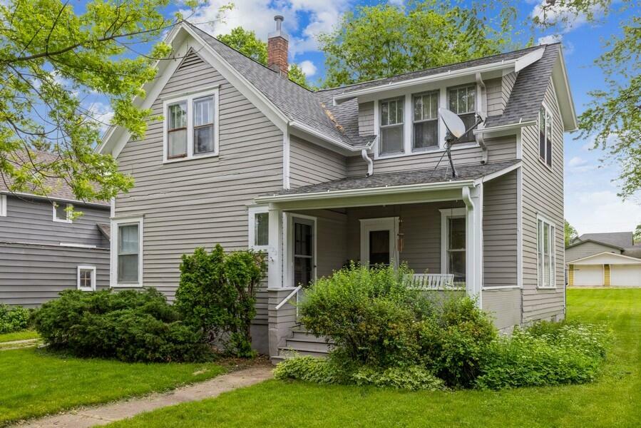 Property Photo:  222 Marshall Street  IA 50036 