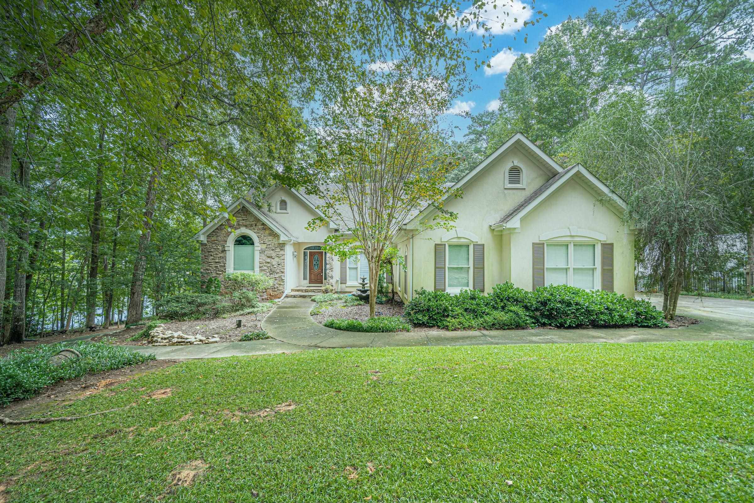 Property Photo:  112 Long Shoals Circle  GA 31024 