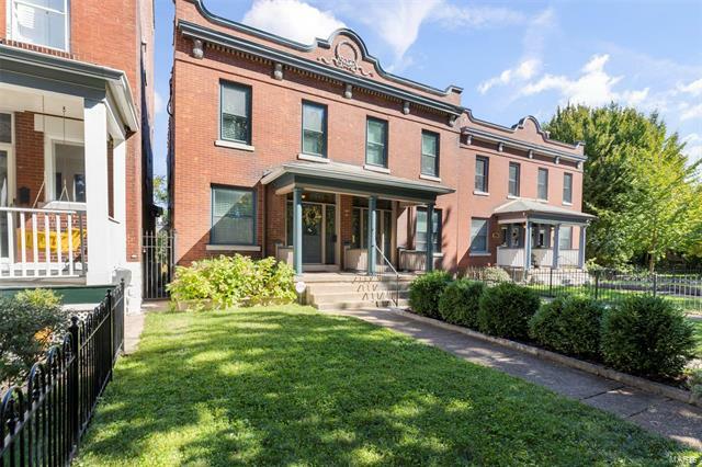 Property Photo: 2333 Park Avenue 63104