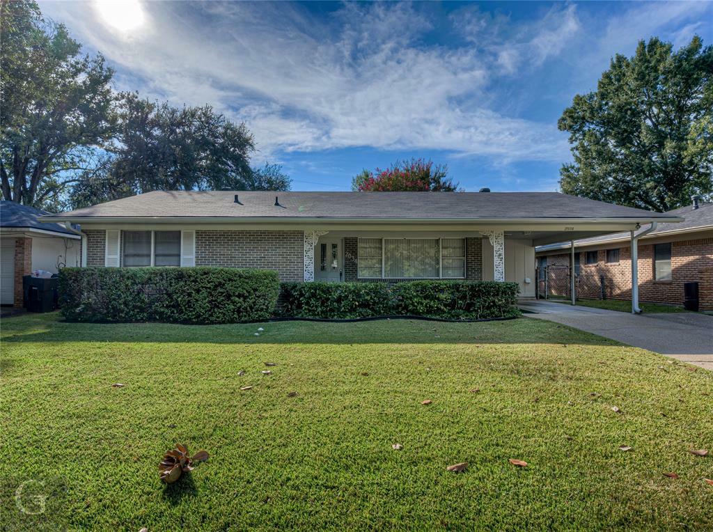 Property Photo:  2034 Lovers Lane  LA 71105 