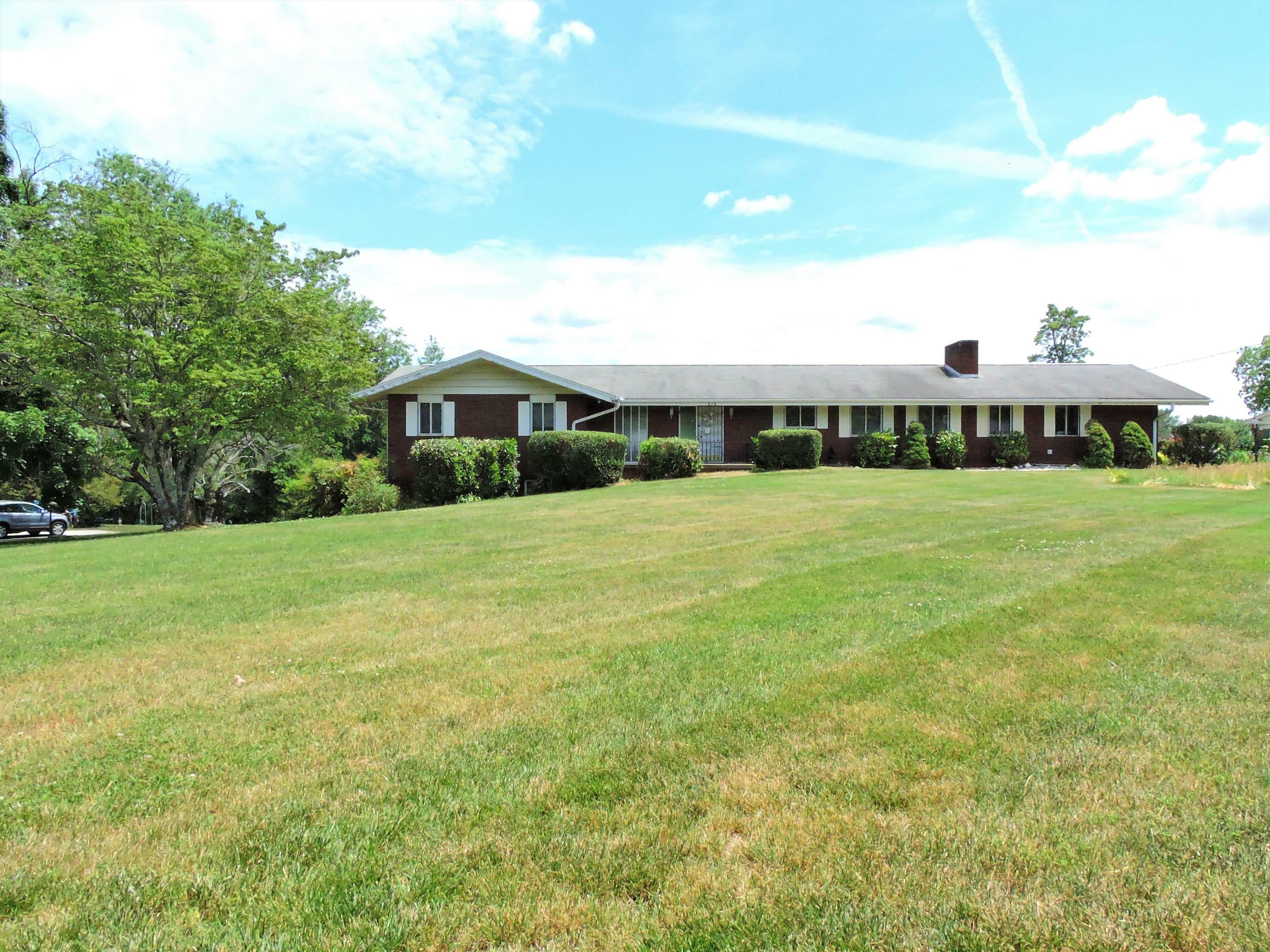 Property Photo:  816 NW Chateaugay Rd  TN 37923 