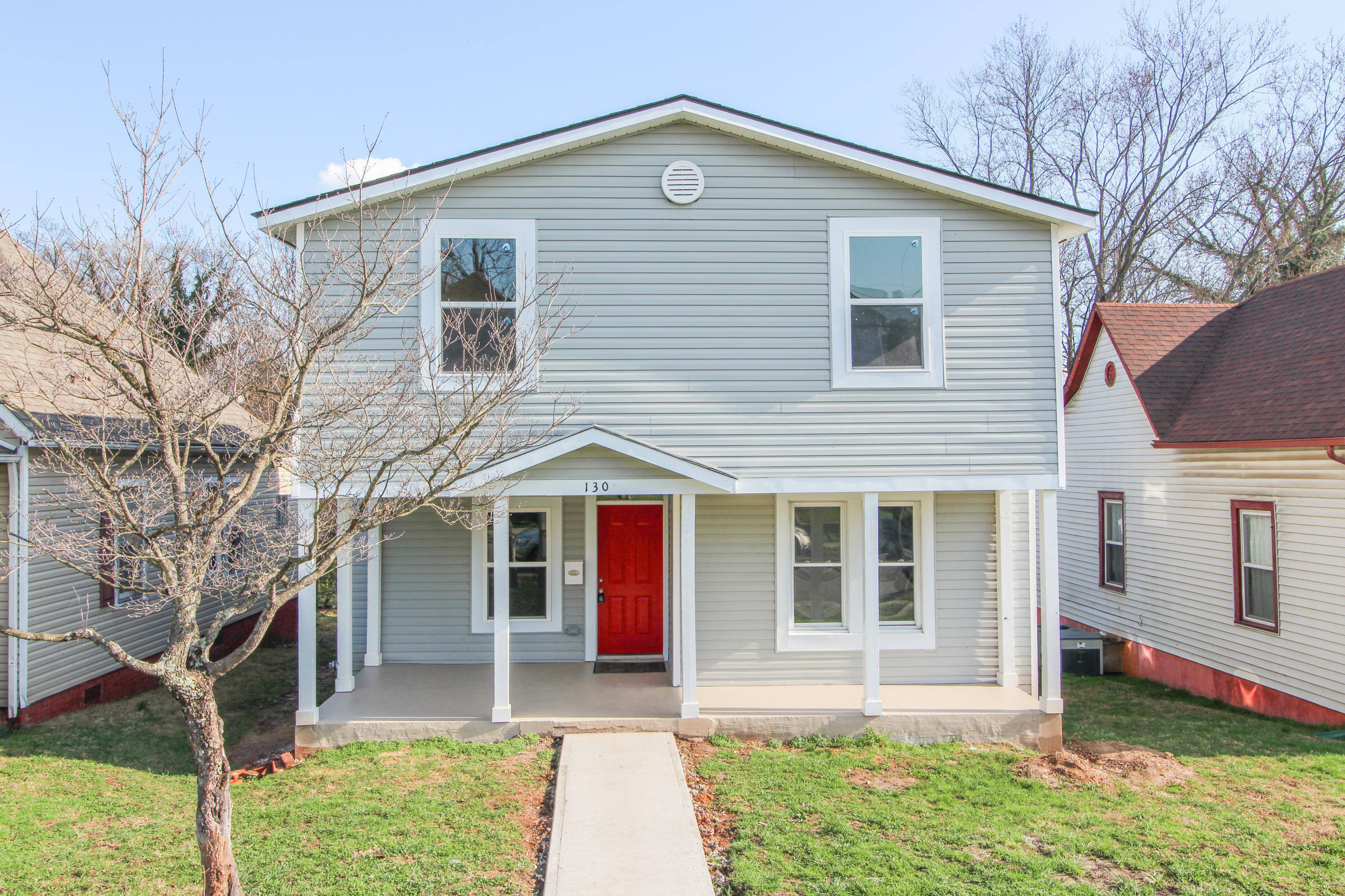 Property Photo:  130 E Oldham Ave  TN 37917 