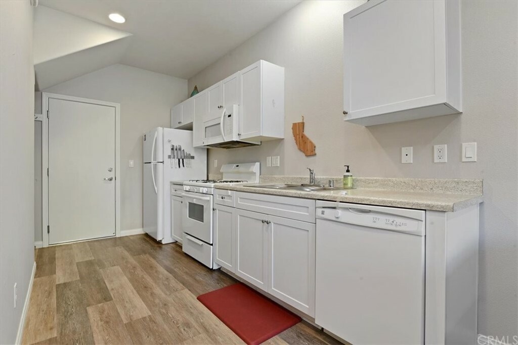 Property Photo:  878 Lawrence Drive  CA 93401 