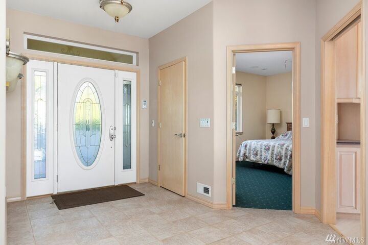 Property Photo: 2411 SW Freund St WA 98277