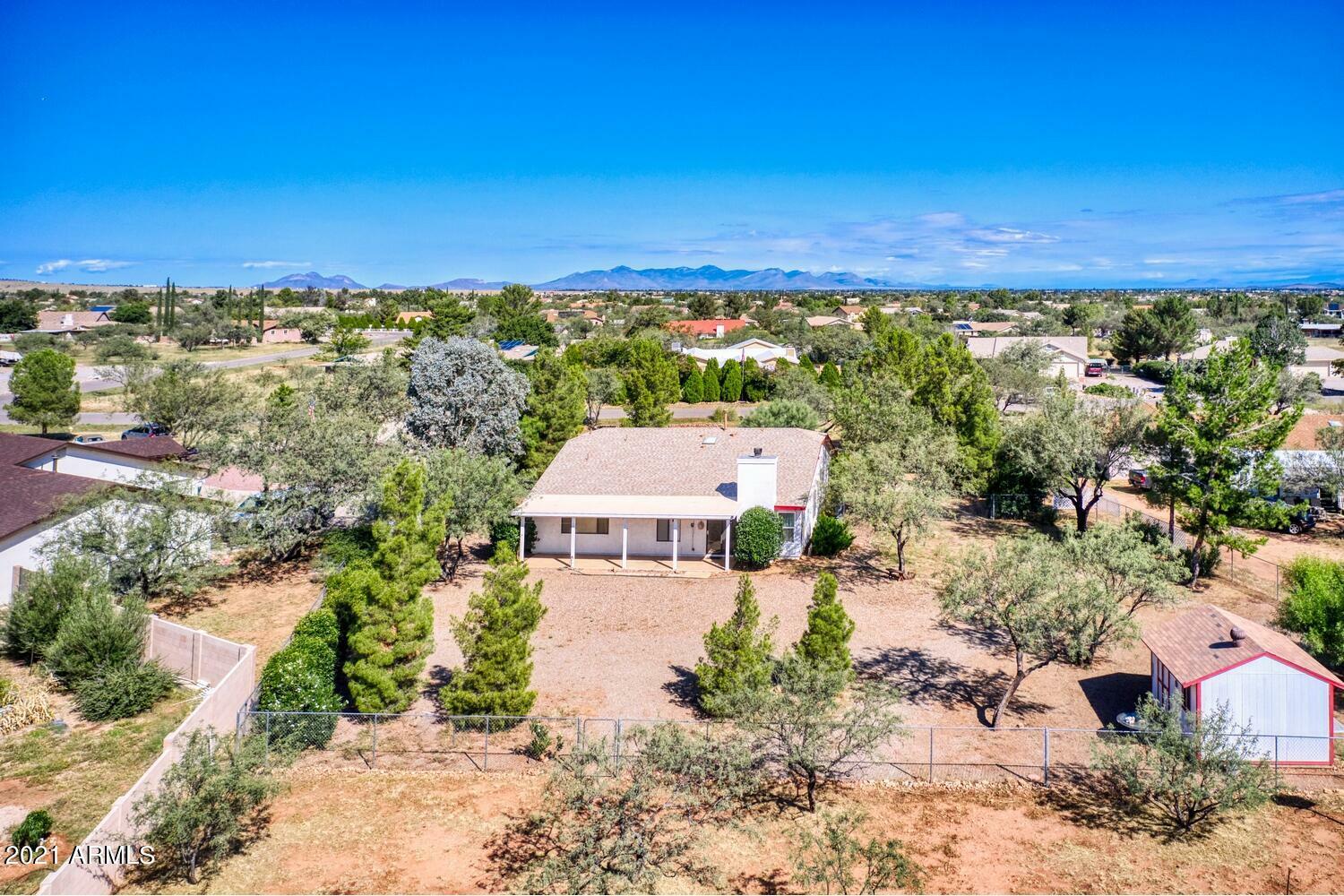 Property Photo: 3616 E Ojibwa Street AZ 85650