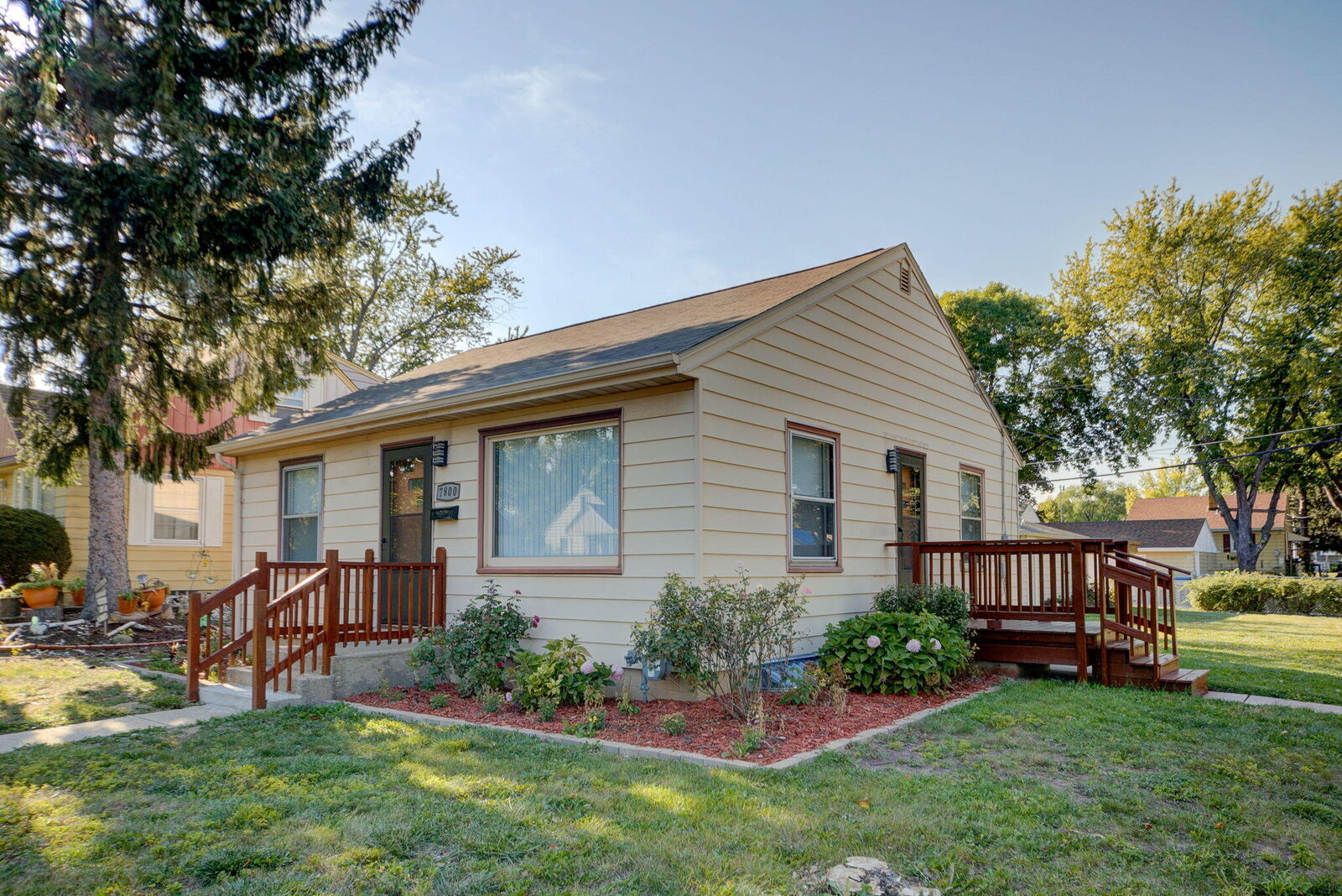 Property Photo: 7800 W Palmetto Ave WI 53218