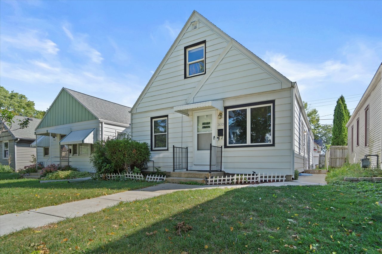 Property Photo:  3652 S Rutland Ave  WI 53235 