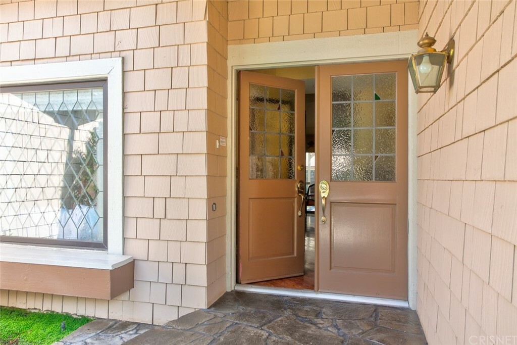 Property Photo:  25656 Maravilla Court  CA 91355 