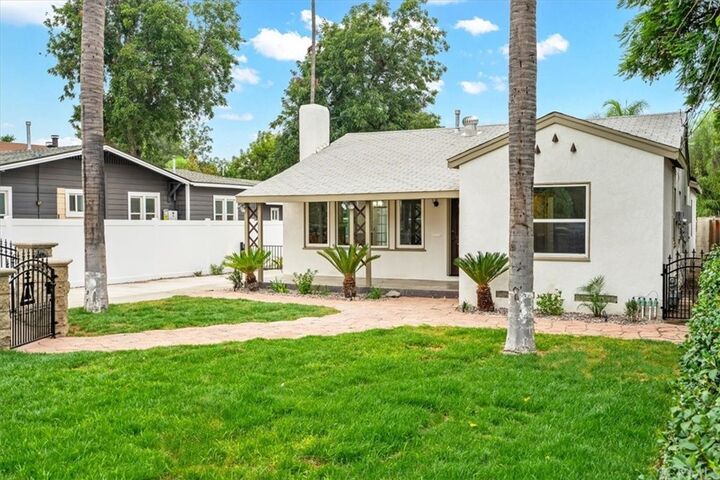 Property Photo:  4320 Rubidoux Avenue  CA 92506 