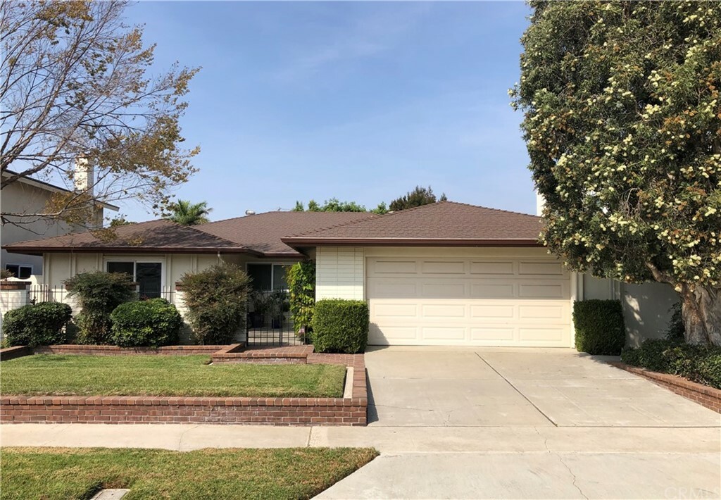 Property Photo:  7221 Judson Avenue  CA 92683 