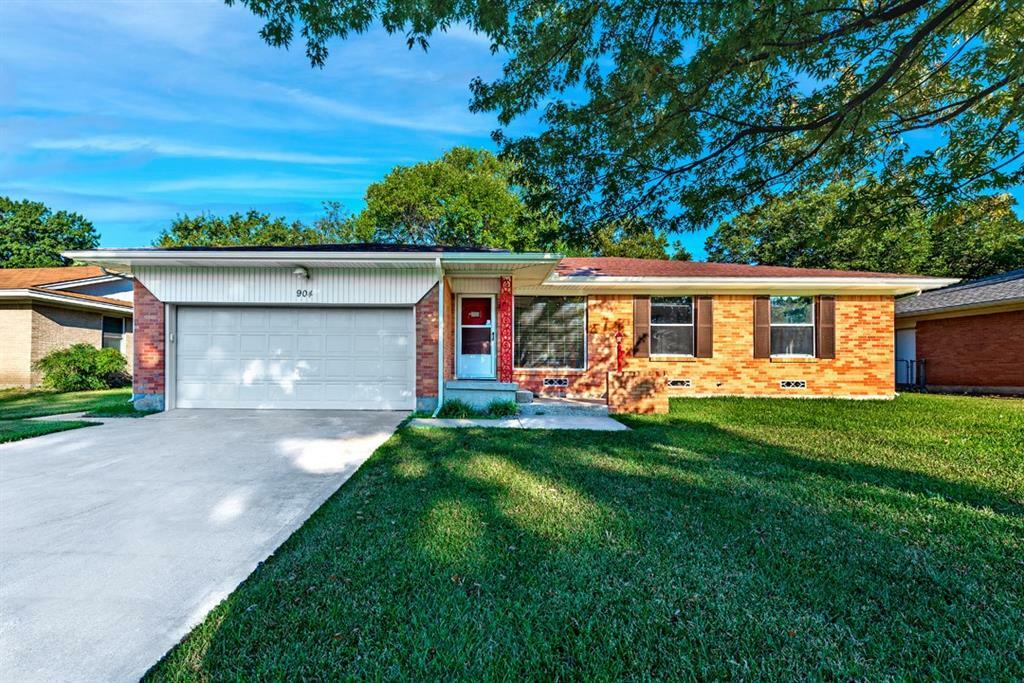 Property Photo:  904 Holiday Drive  TX 75090 