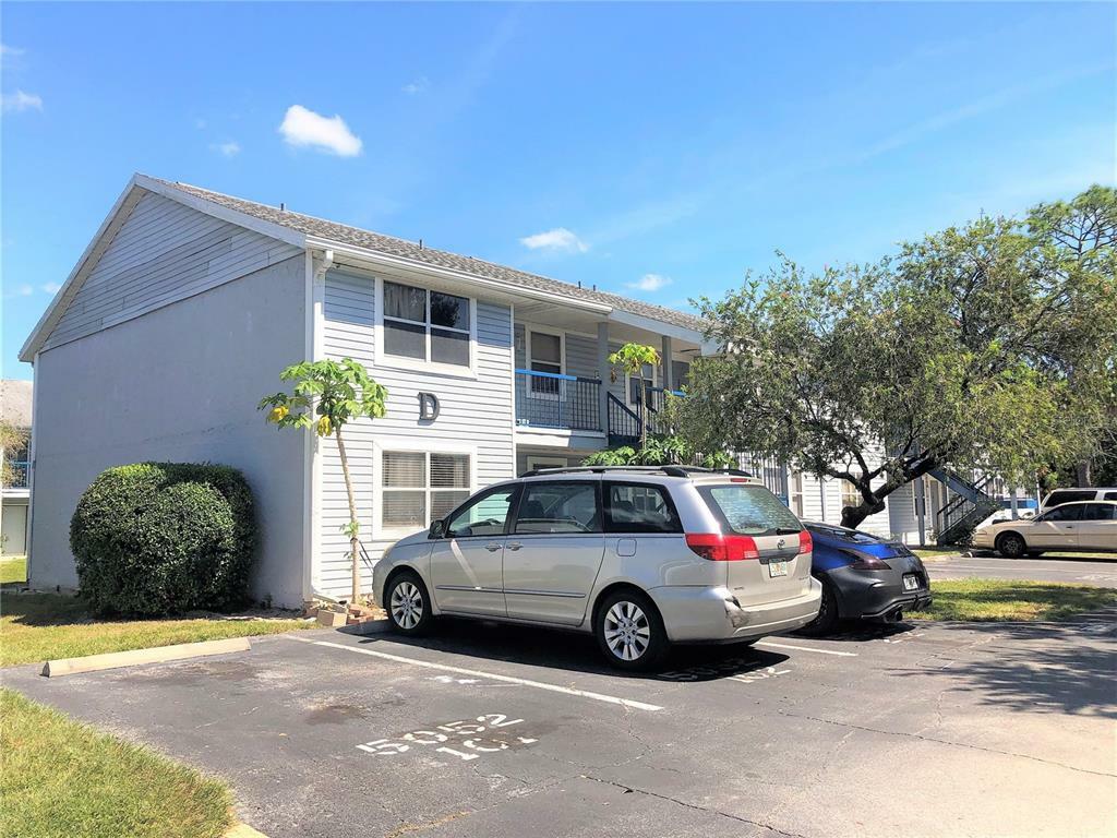 Property Photo:  5052 Terrace Club Lane 102  FL 33617 