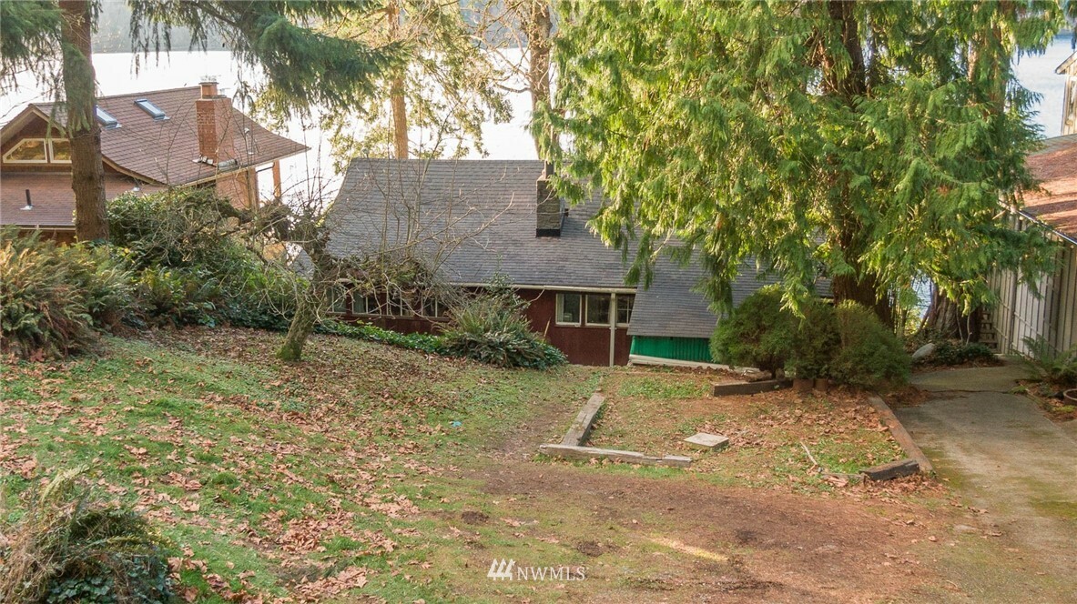 Property Photo:  27625 Hake Road SW  WA 98070 