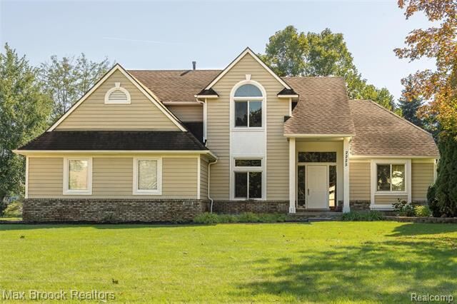 Property Photo: 2225 White Pine Drive MI 48393