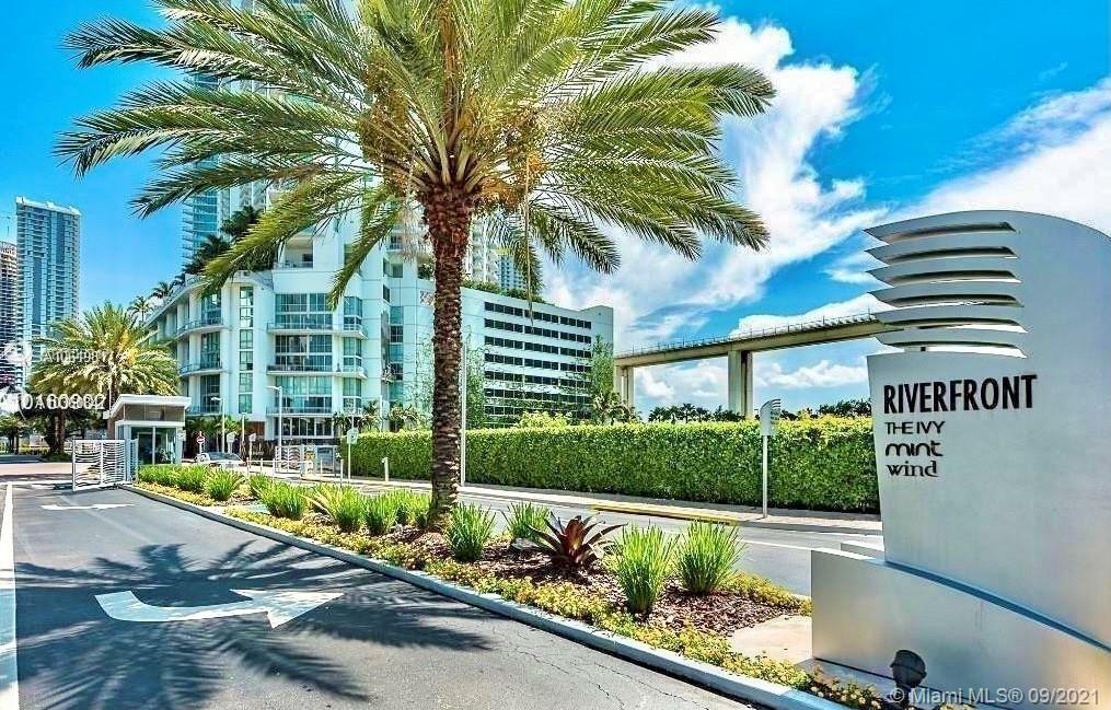 Property Photo: 90 SW 3rd St 2007 FL 33130