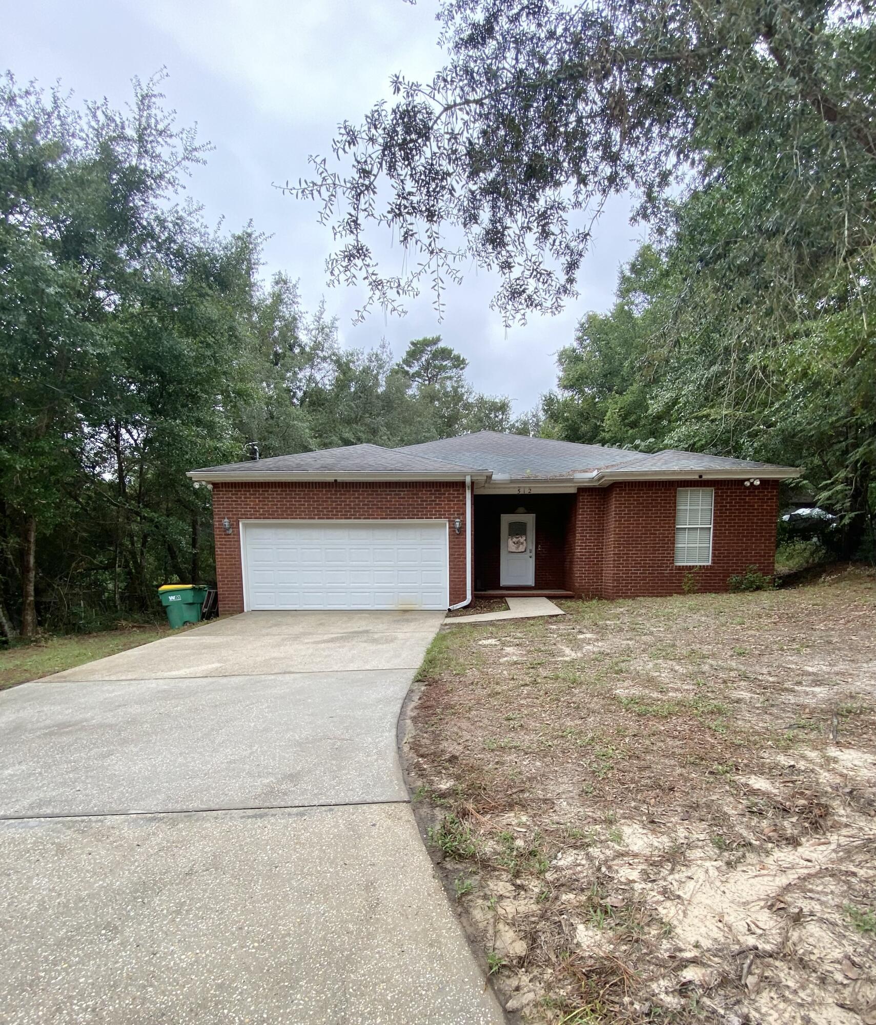 Property Photo: 512 Nutmeg Avenue FL 32578