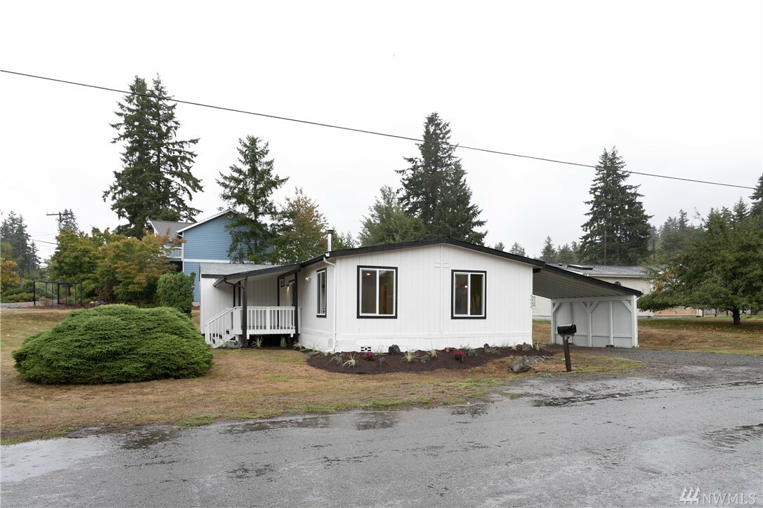 Property Photo: 5000 Hansberry St NW WA 98311