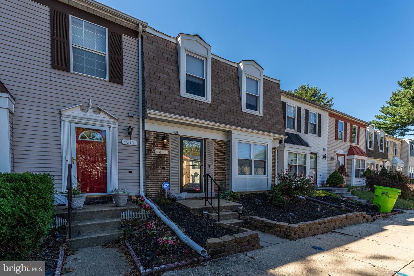Property Photo: 5813 Folgate Court MD 20743