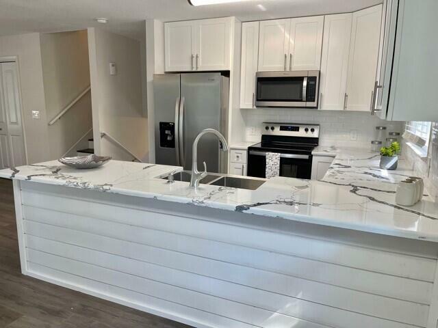 Property Photo: 322 NW Leah Miller Drive FL 32548