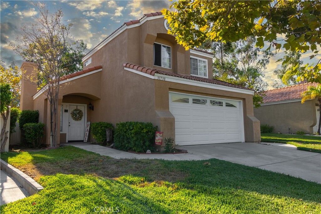 Property Photo:  31730 Calle Novelda  CA 92592 