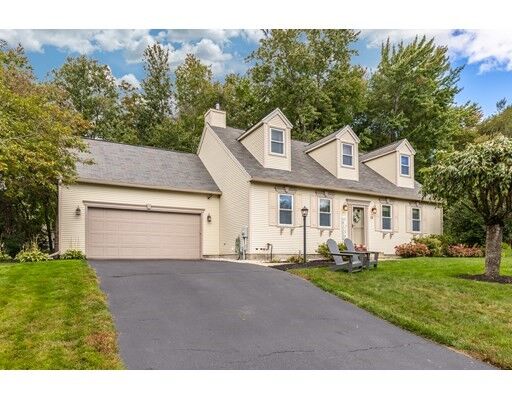 Property Photo:  15 Lilacwood Circle  MA 01832 