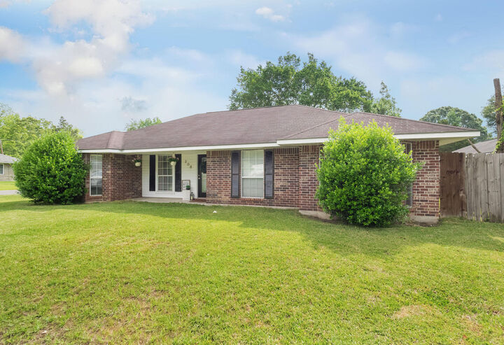 208 3rd St  New Llano LA 71461 photo