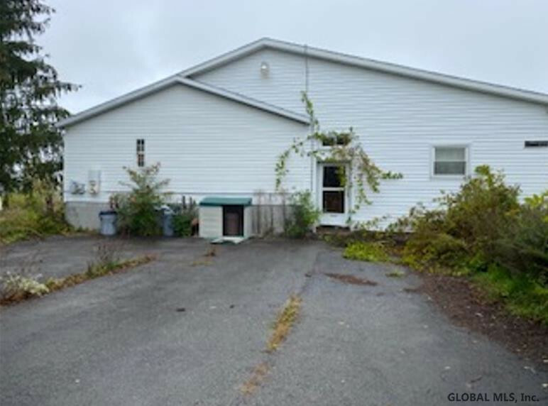 Property Photo:  662 &Amp 622 Brand Road  NY 12166 