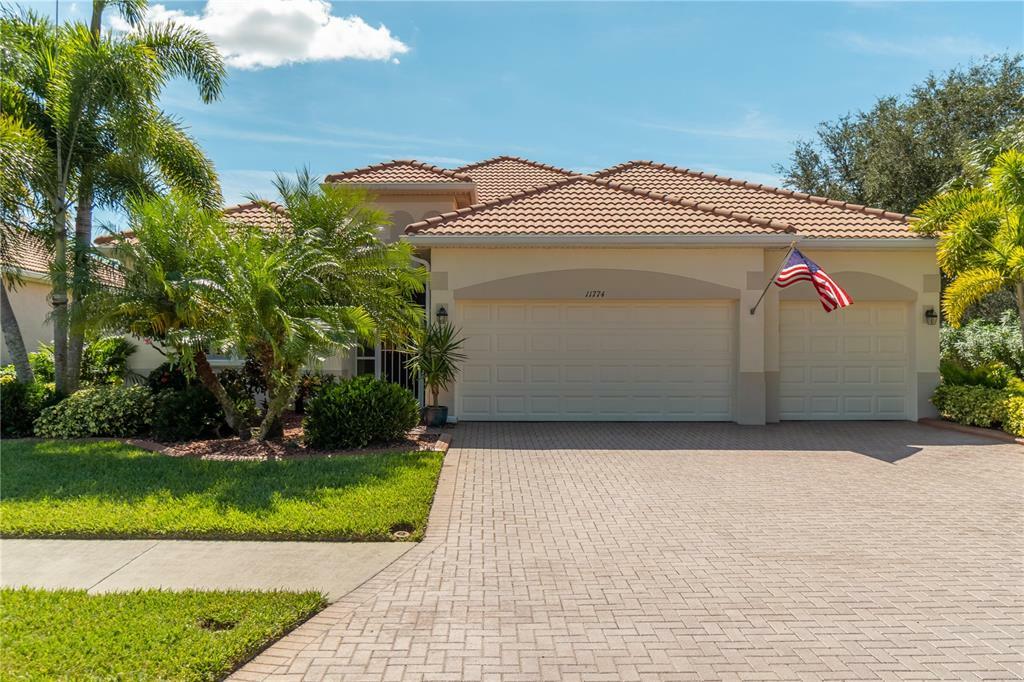 Property Photo: 11774 Granite Woods Loop FL 34292