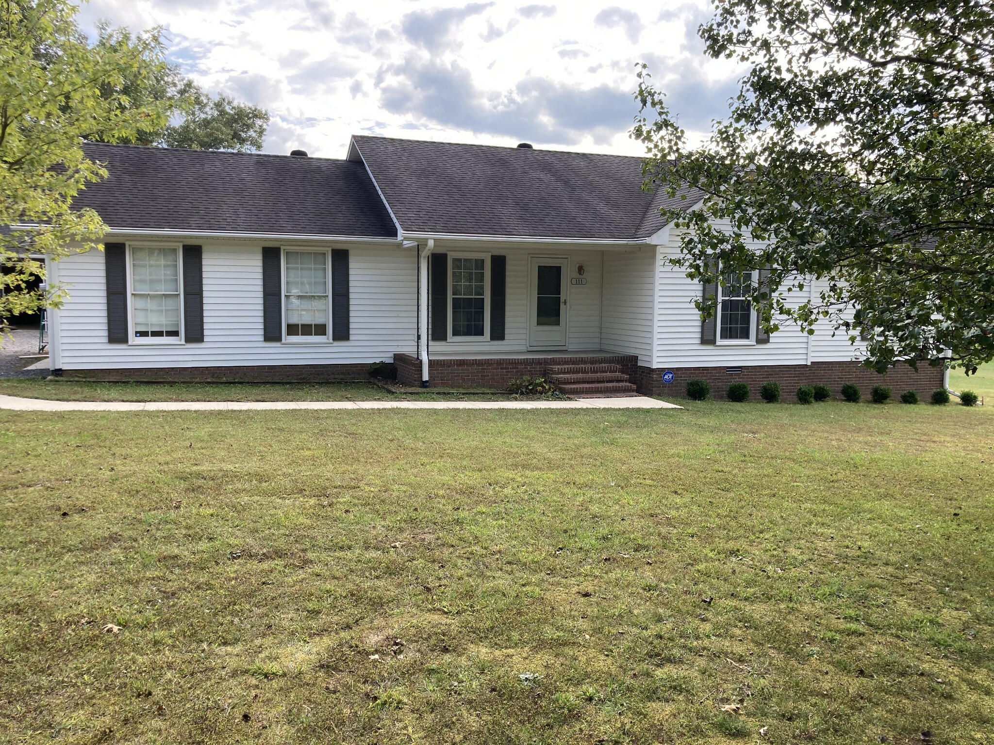 Property Photo:  111 Lindbergh Ln  TN 37160 