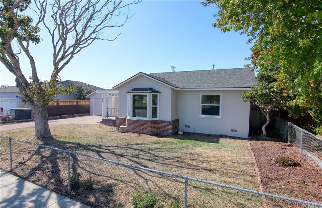 Property Photo:  412 Alder Street  CA 93420 