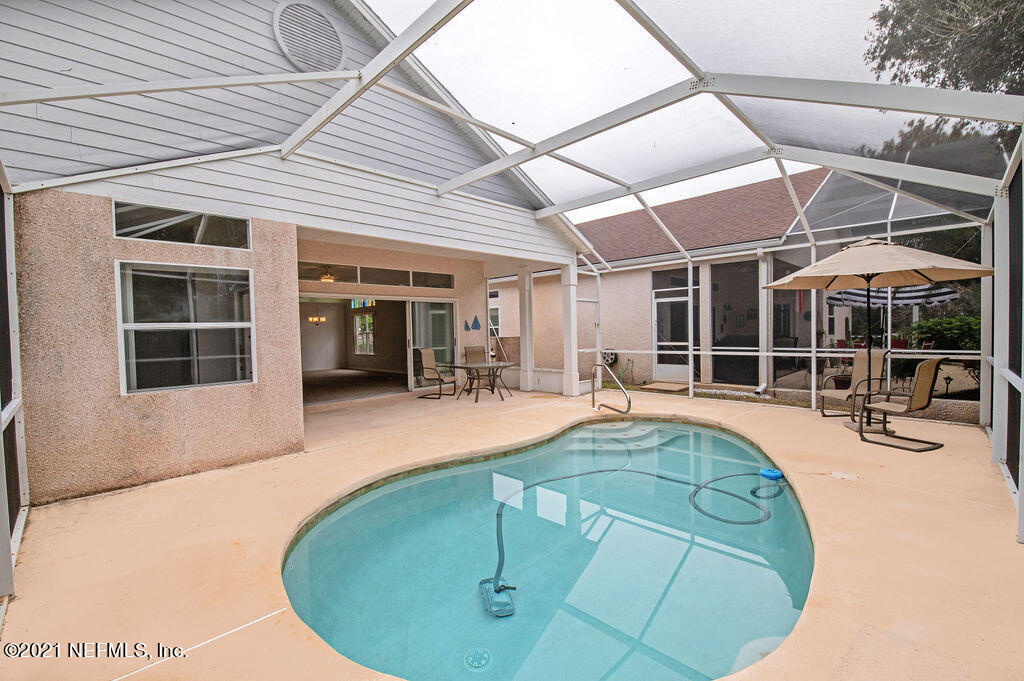 Property Photo: 213 Marsh Place S FL 32080