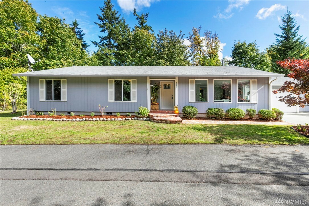 Property Photo:  209 Caseco Lane  WA 98366 