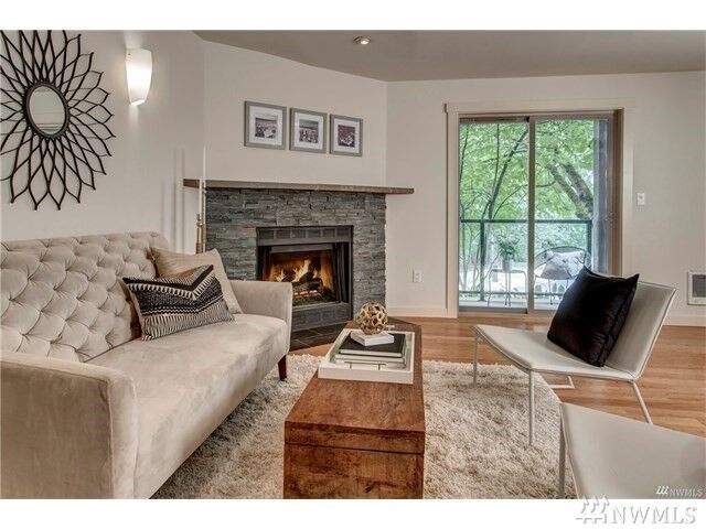 Property Photo: 15291 NE 82nd St 102 WA 98052