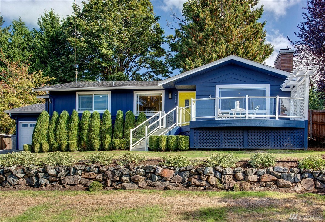 Property Photo:  5836 114th Ave NE  WA 98033 