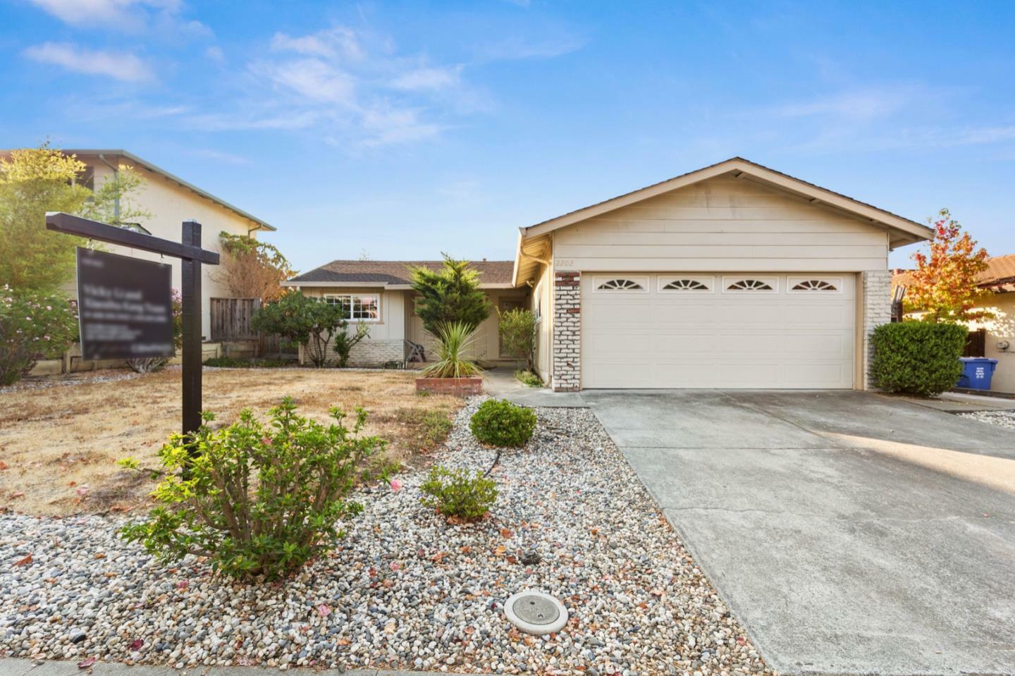 Property Photo:  2202 Yosemite Drive  CA 95035 