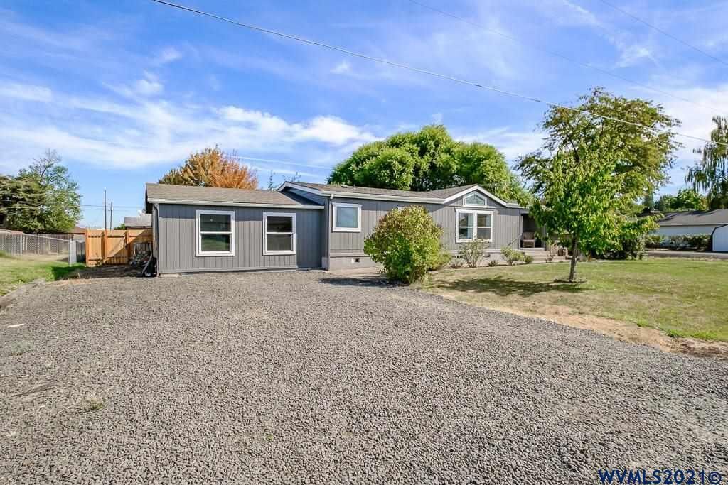 Property Photo: 1282 W 4th St OR 97348-9650