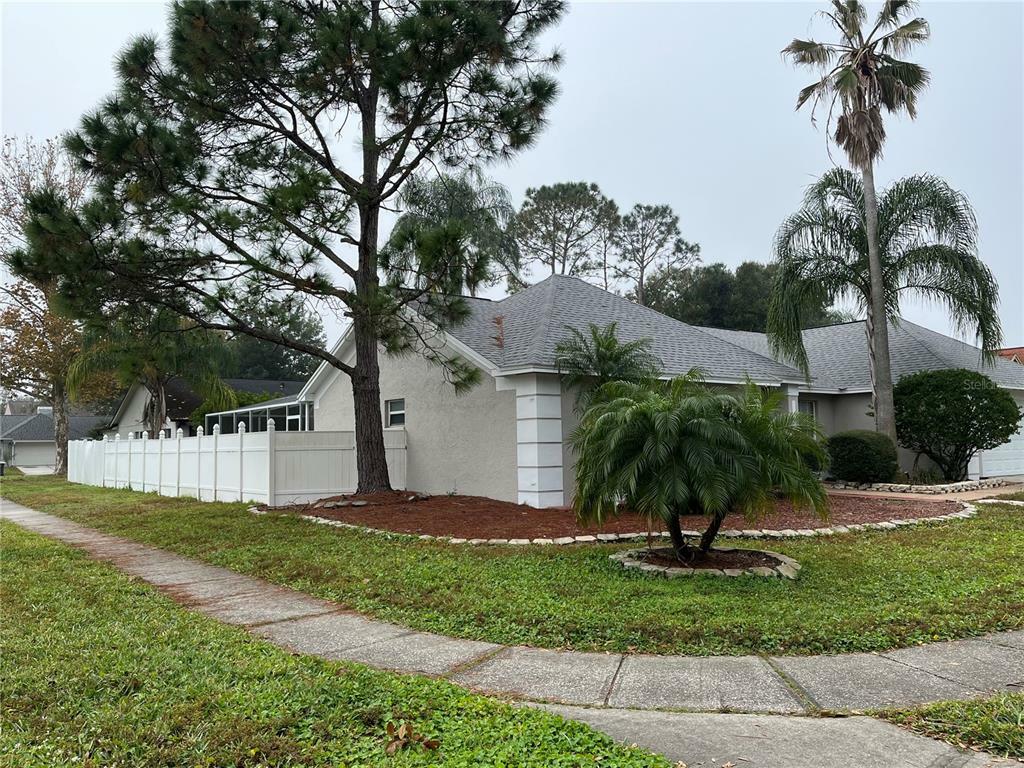 Property Photo:  9721 Pleasant Run Way  FL 33647 