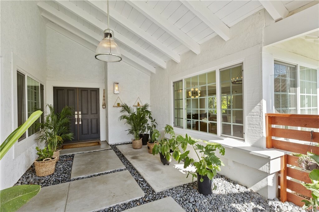 Property Photo:  6146 Shadycreek Drive  CA 91301 