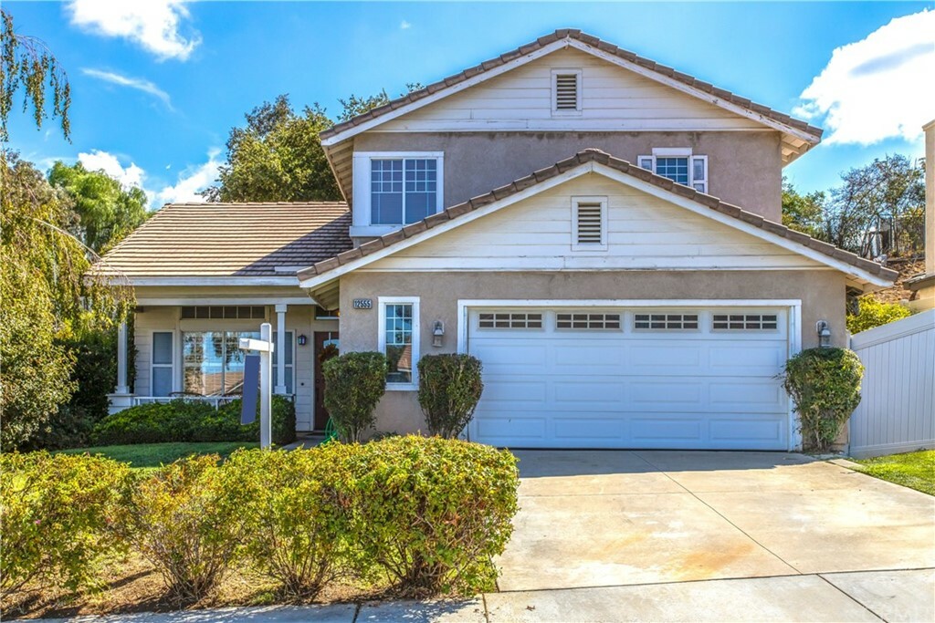Property Photo: 12555 Redstone Circle CA 92399