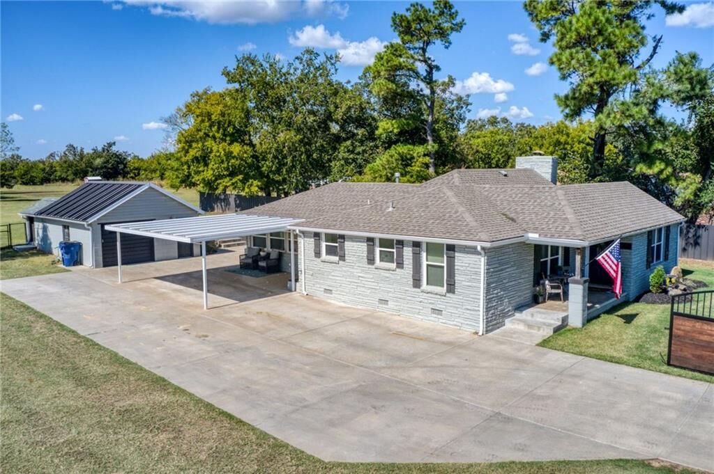 Property Photo:  2701 N Triple X Road  OK 73020 