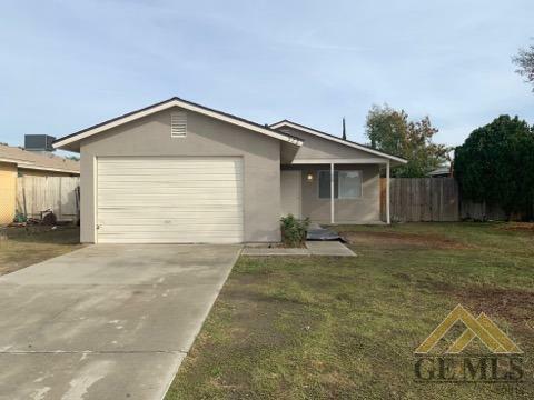 Property Photo:  572 10th Street  CA 93250 