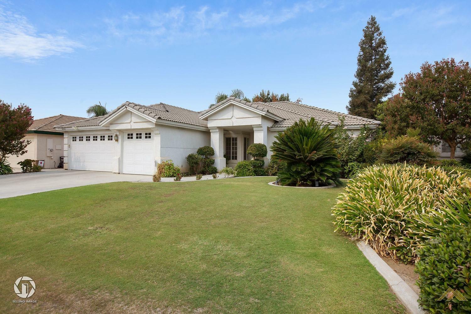 Property Photo:  10522 Mersham Hill Drive  CA 93311 