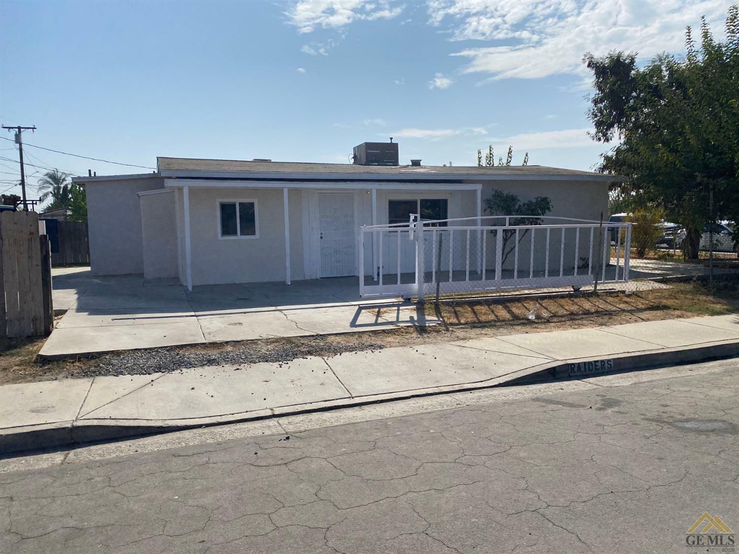 Property Photo:  1230 Austin Street  CA 93215 